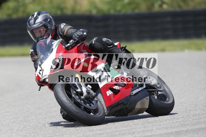 /27 12.06.2025 Ducati Schweiz Trackday Warmup  ADR/gelb-jeaune/9